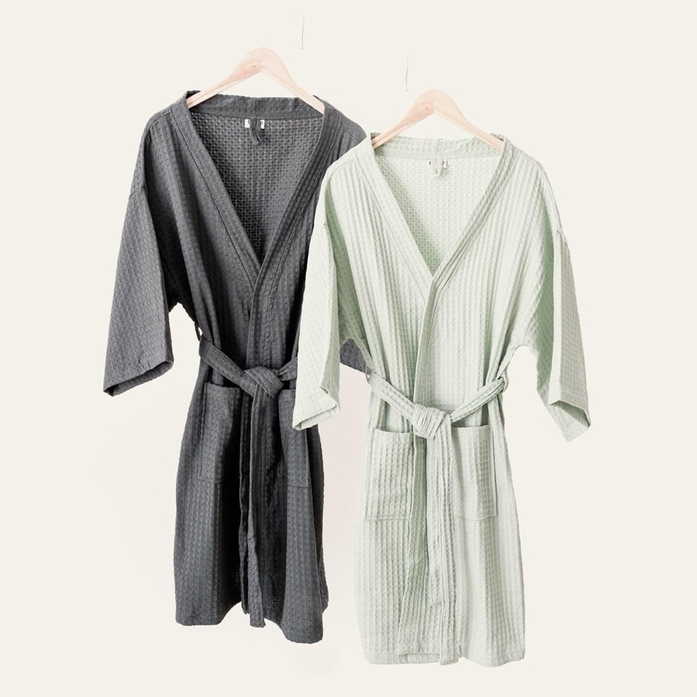 Bathen Waffle Bathrobe - Charcoal Gray